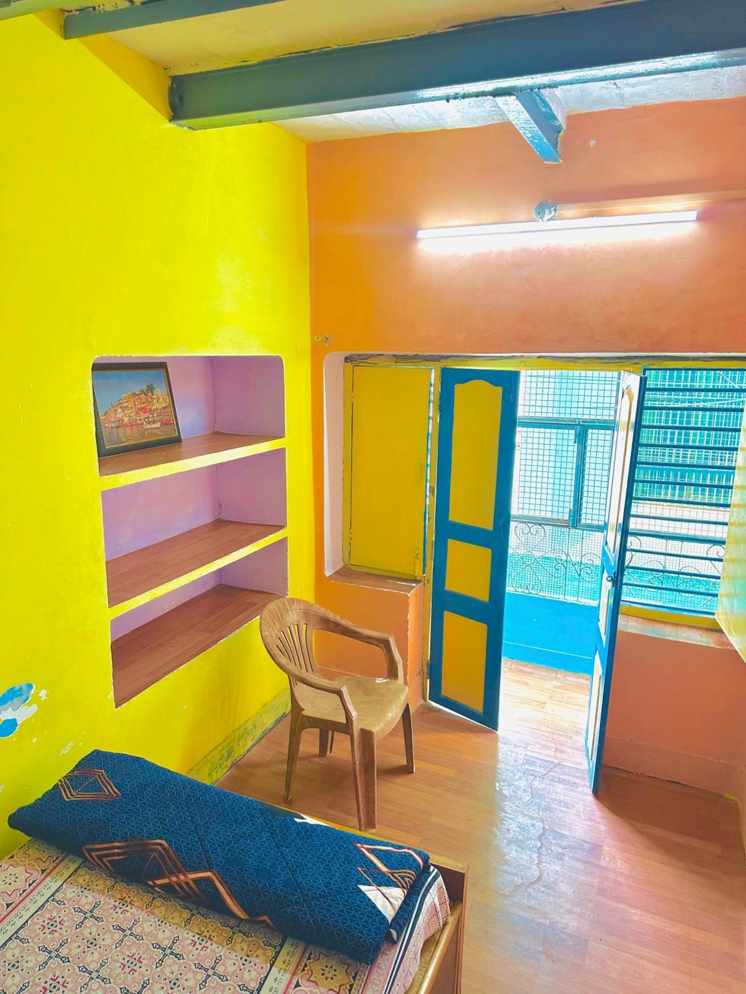 ורנאסי Home Stay Suraj Inn מראה חיצוני תמונה